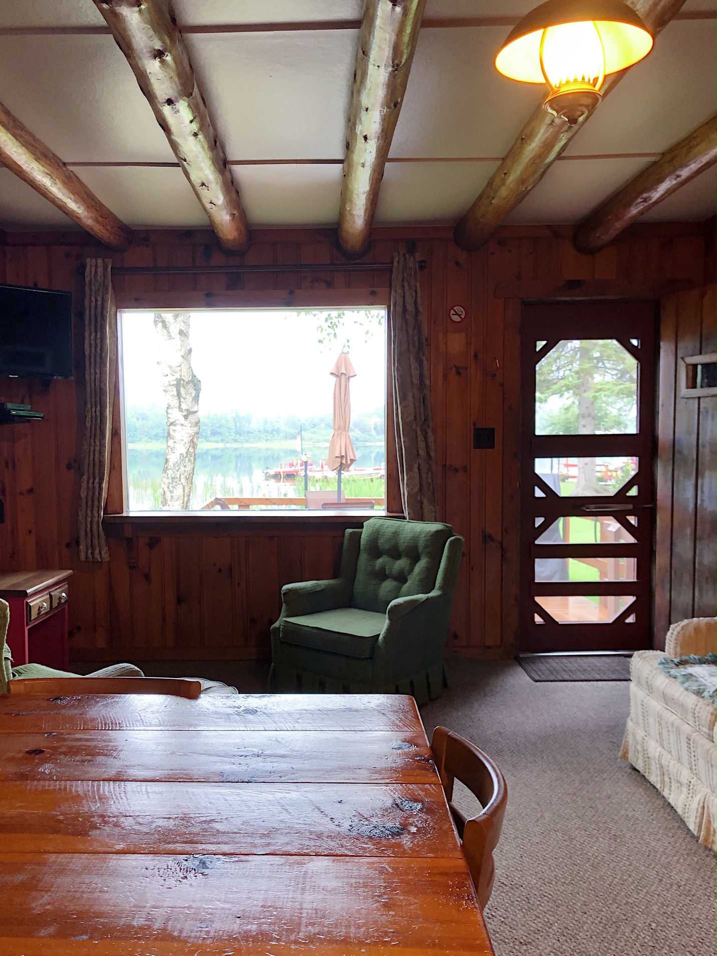 Twin Cedars Resort Cabin 3 interior 12