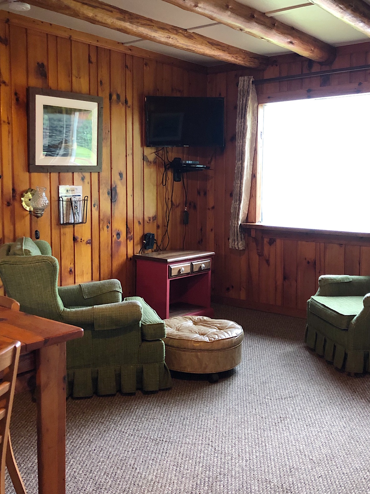 Twin Cedars Resort Cabin 3 interior 3