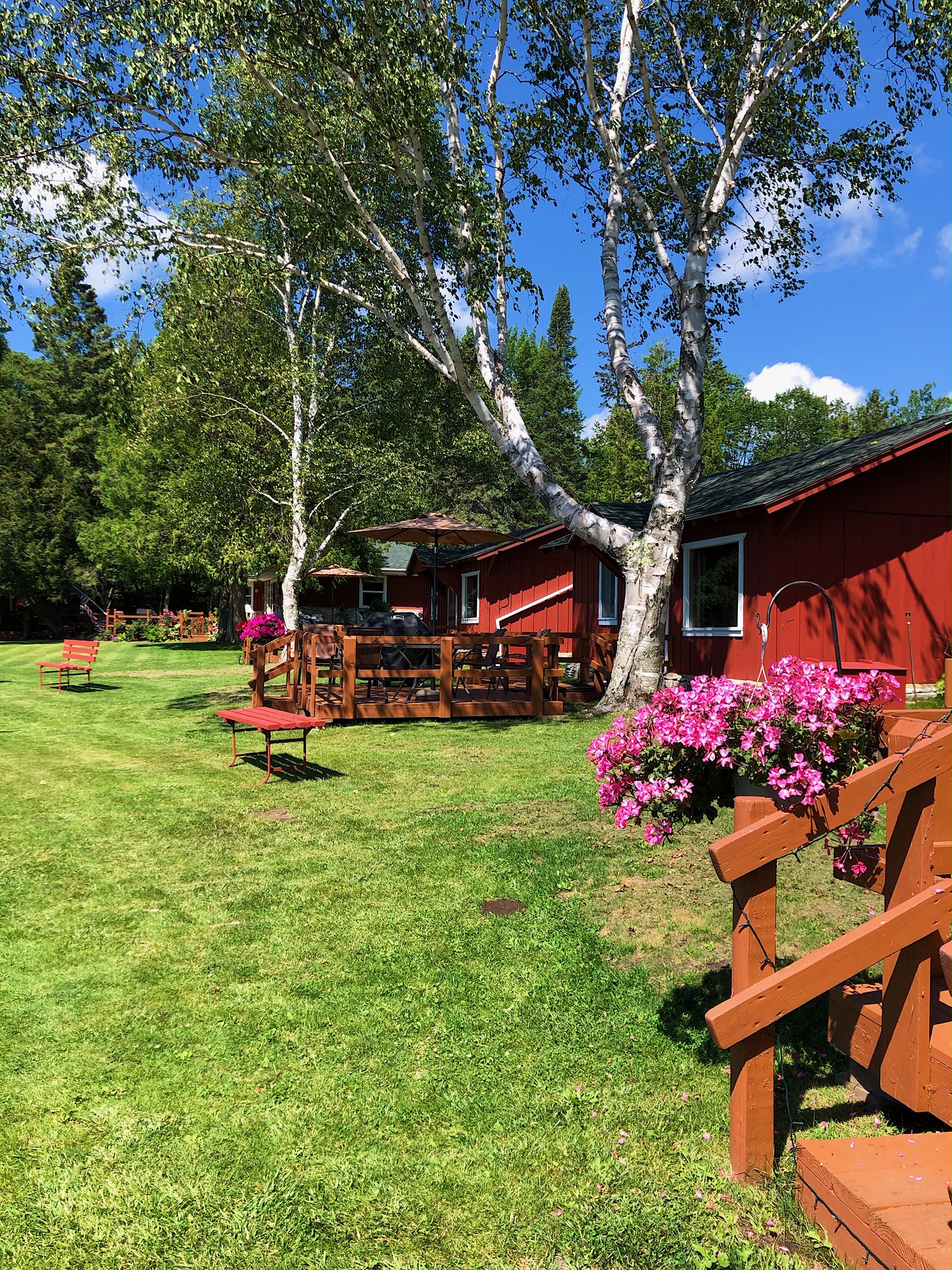 Twin Cedars Resort lakefront cabins