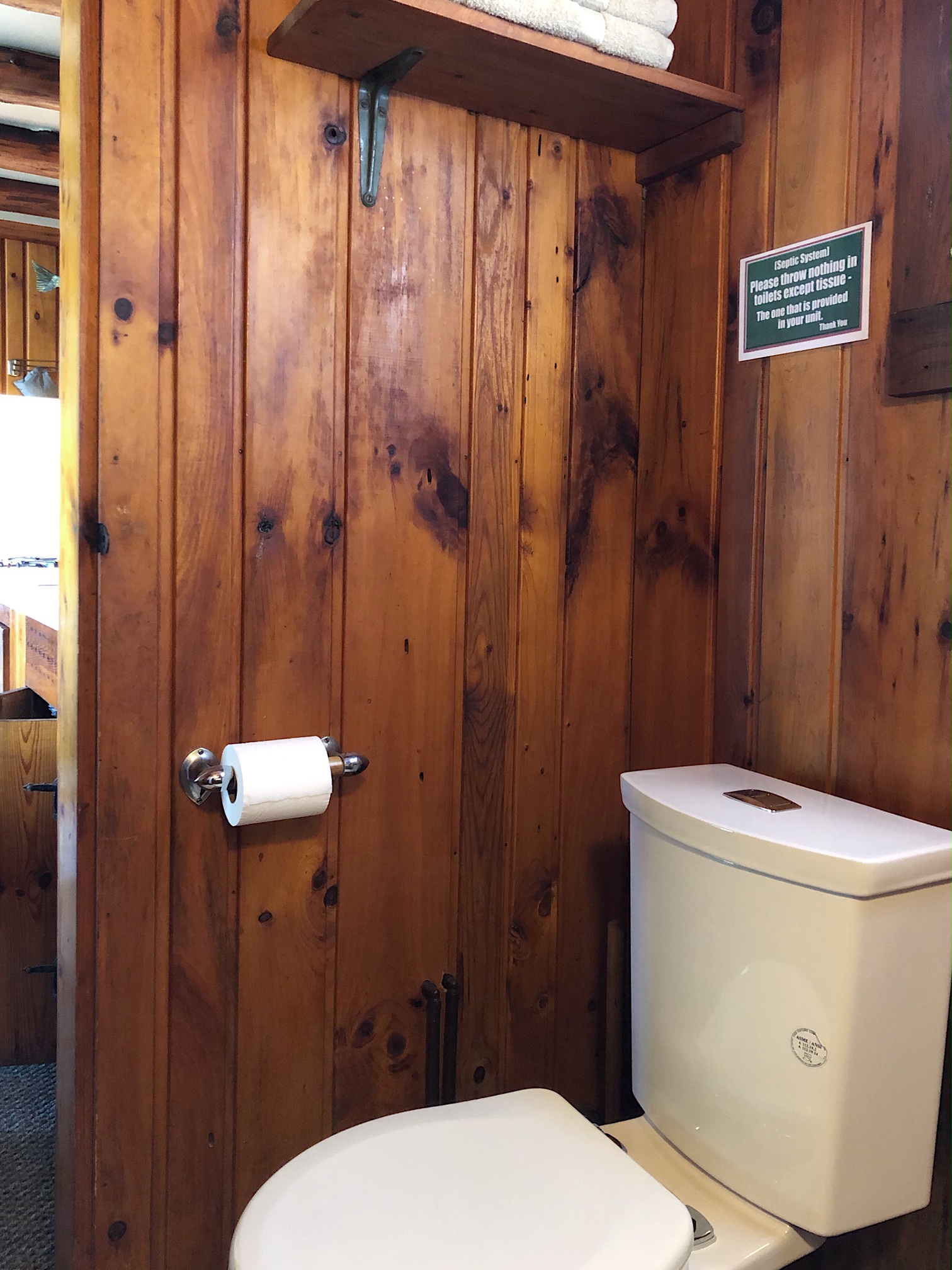 Twin Cedars cabin 3 bathroom