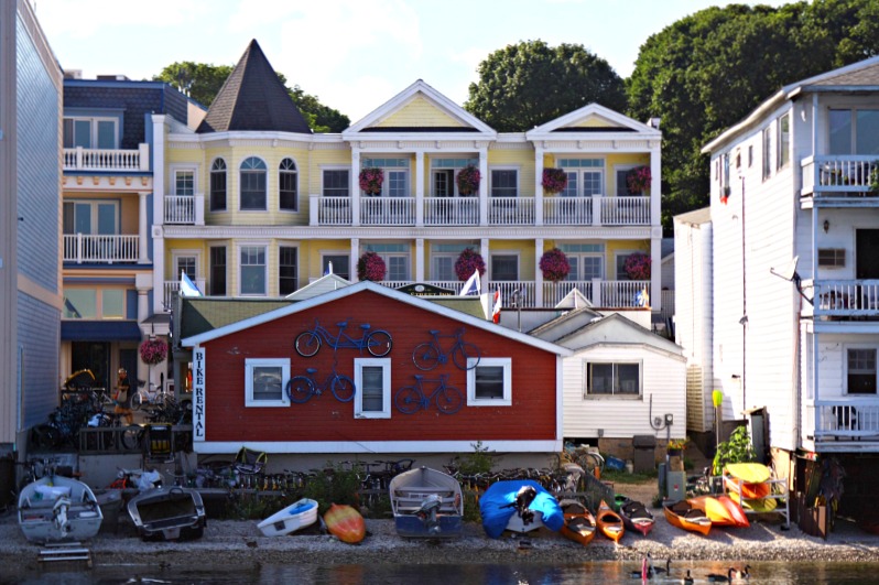 How to get to Mackinac Island from a ferry boat