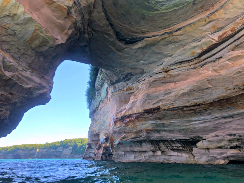 Pictured Rocks Kayaking into the arch