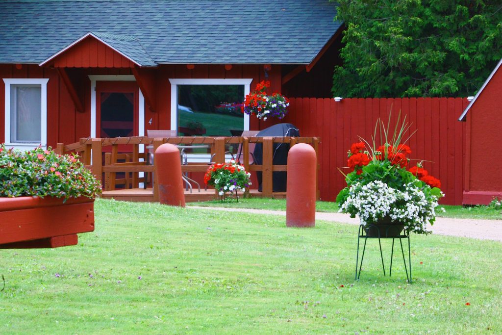 Cabin 4 at Twin Cedars Resort in UP Michigan