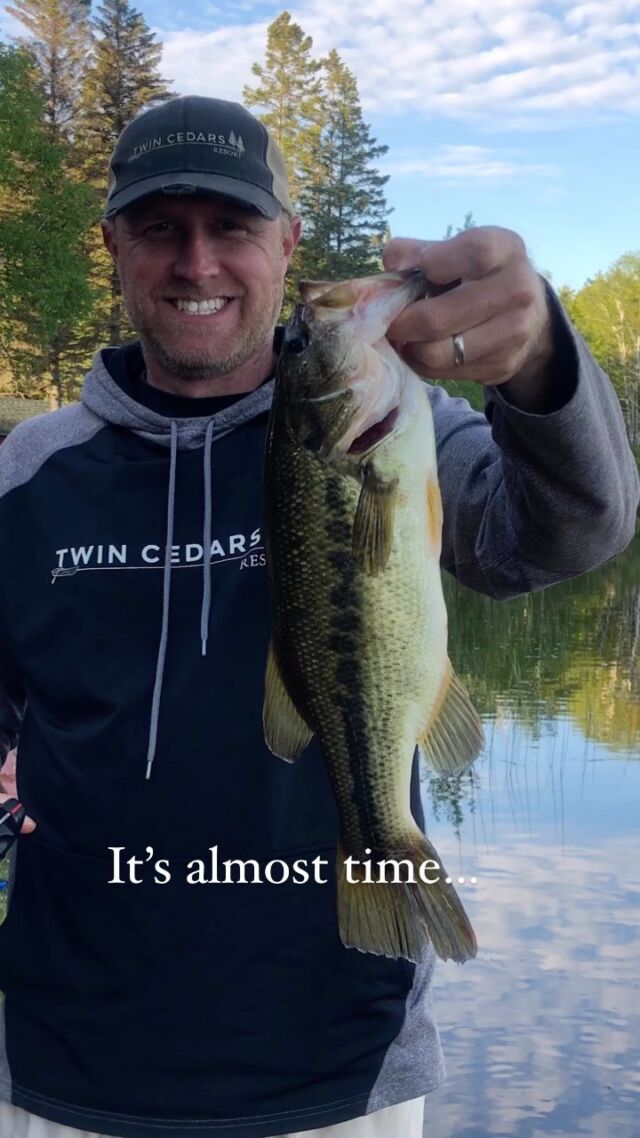 Couldn’t resist this song for a reel. There are so many fish pictures from past summers! Aaaahhhh can’t wait to get on the lake! Ya know what I mean? 
#fishlife #lakefishing #twincedarsresort #yooperlife #summervacay #upnorthmichigan